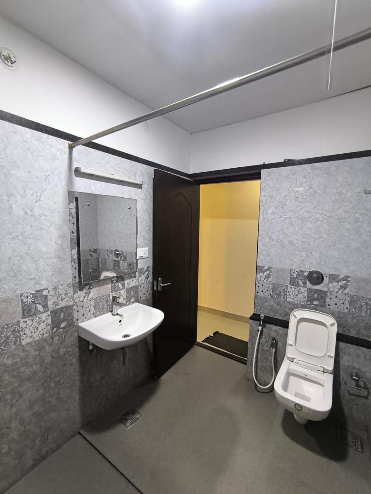 Hotel Pbs Grand Hospet Extérieur photo